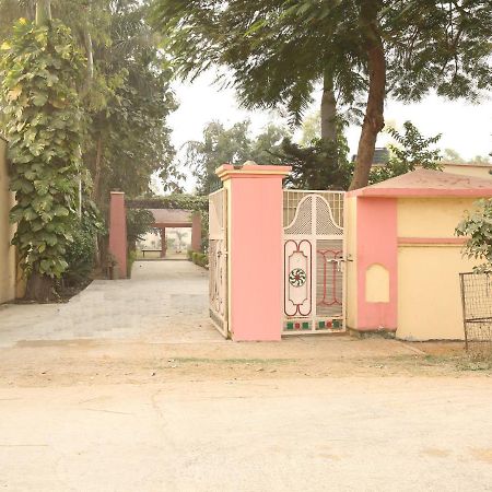The Karnal Resort Exterior foto